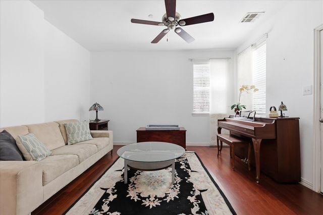 1404 Biltmore Lane, Irving, TX 75063