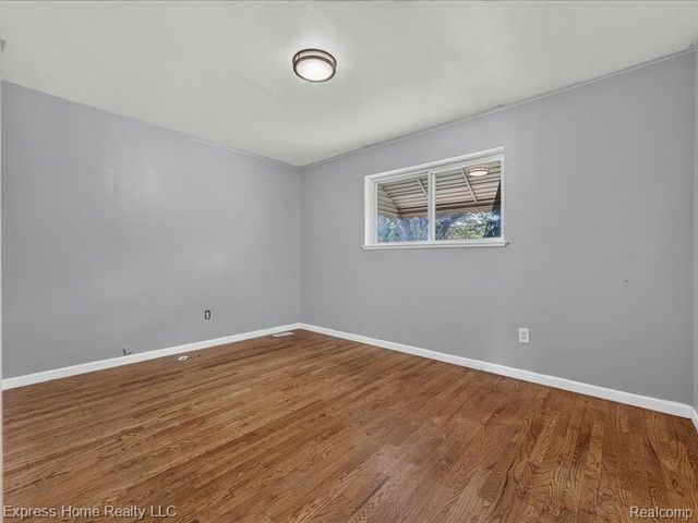 26478 Richard Drive, Warren, MI 48089