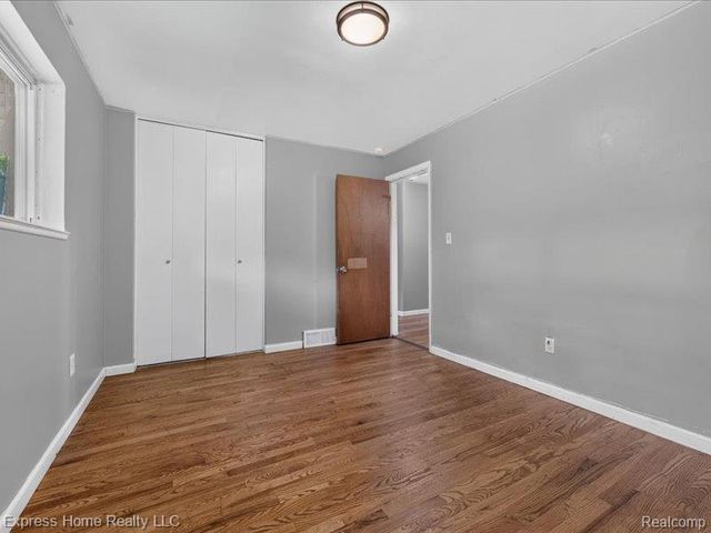 26478 Richard Drive, Warren, MI 48089