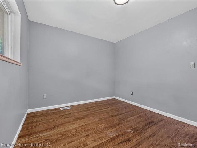 26478 Richard Drive, Warren, MI 48089