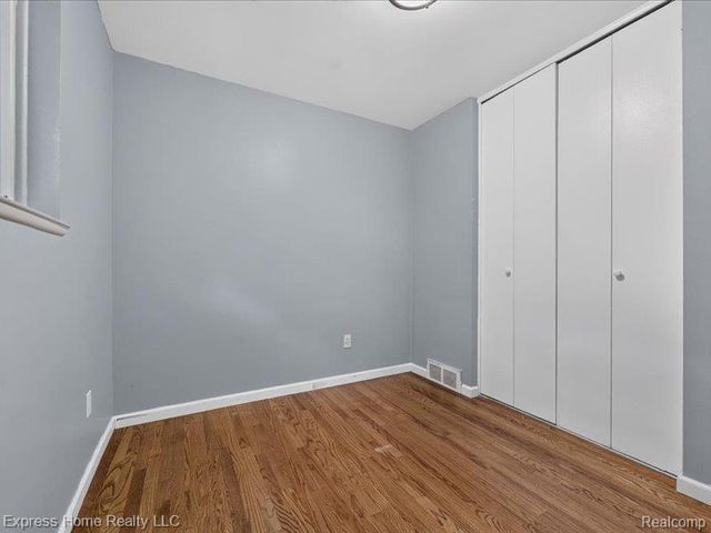 26478 Richard Drive, Warren, MI 48089