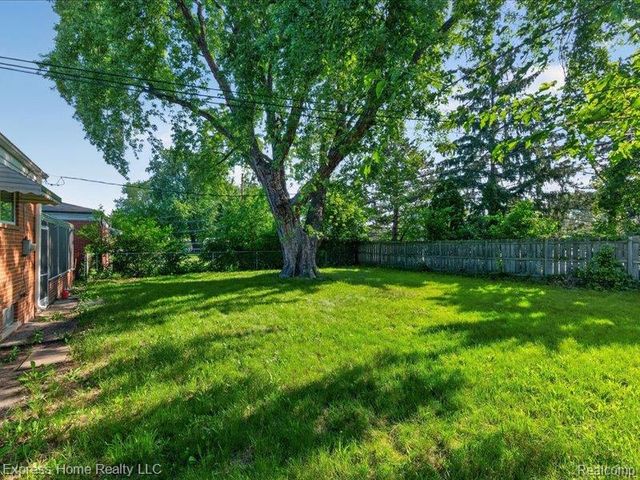26478 Richard Drive, Warren, MI 48089