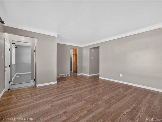 26478 Richard Drive, Warren, MI 48089