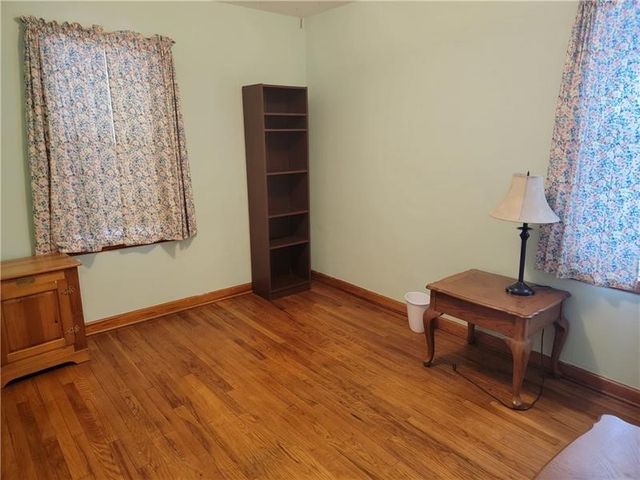 302 South Dr, Middlesex Twp, PA 16059