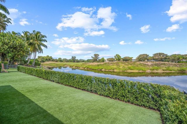 2377 Golf Brook Drive, Wellington, FL 33414