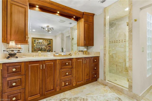 950 Galleon DR, Naples, FL 34102