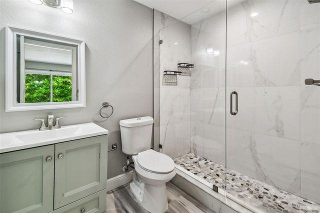 6005 LAKESIDE DRIVE, Lutz, FL 33558