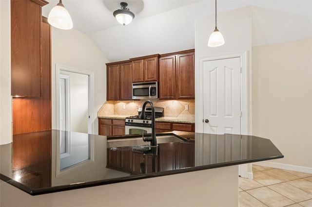 7019 Pleasure Lake Drive, Willis, TX 77318