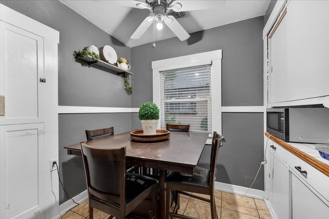 824 Hoag Avenue, Sanger, CA 93657