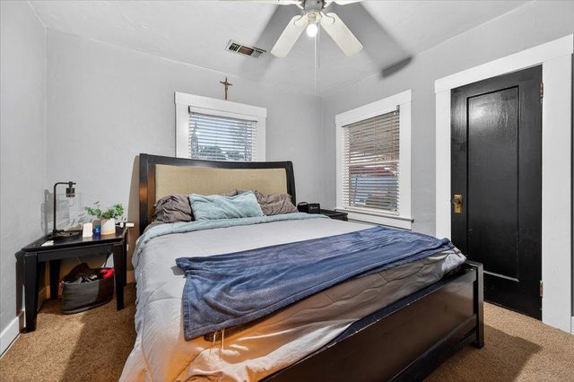 824 Hoag Avenue, Sanger, CA 93657