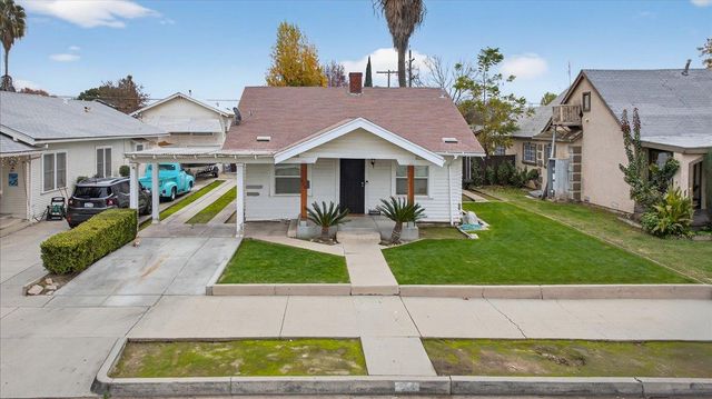 824 Hoag Avenue, Sanger, CA 93657