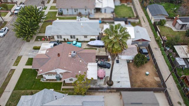 824 Hoag Avenue, Sanger, CA 93657
