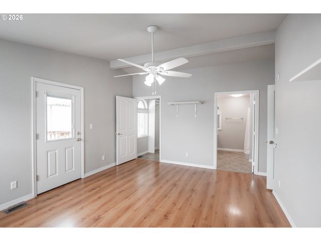 3355 N Delta Hwy 164, Eugene, OR 97408