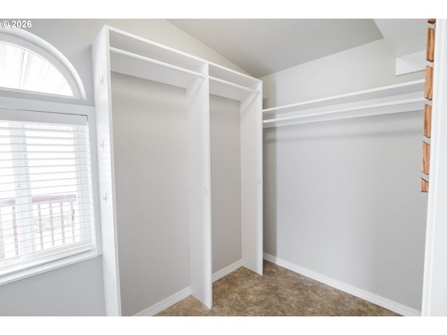 3355 N Delta Hwy 164, Eugene, OR 97408