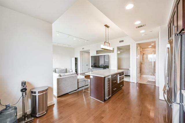 2207 Bancroft Street 706, Houston, TX 77027