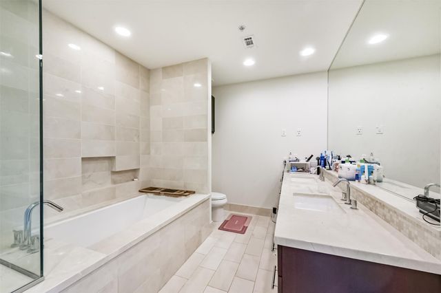 2207 Bancroft Street 706, Houston, TX 77027