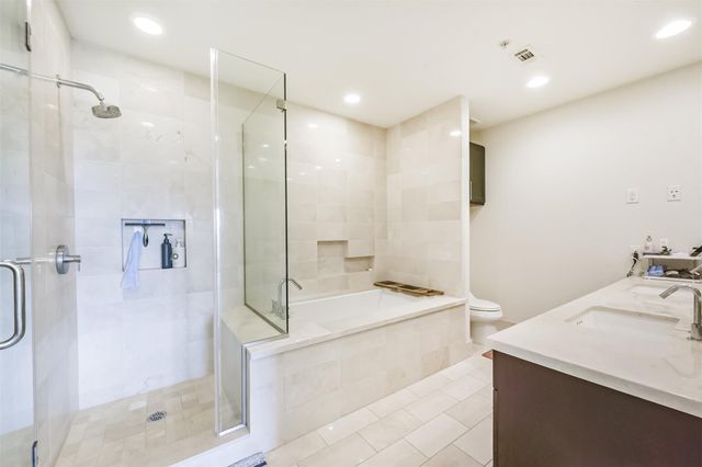 2207 Bancroft Street 706, Houston, TX 77027