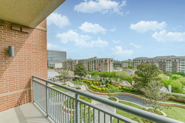 2207 Bancroft Street 706, Houston, TX 77027