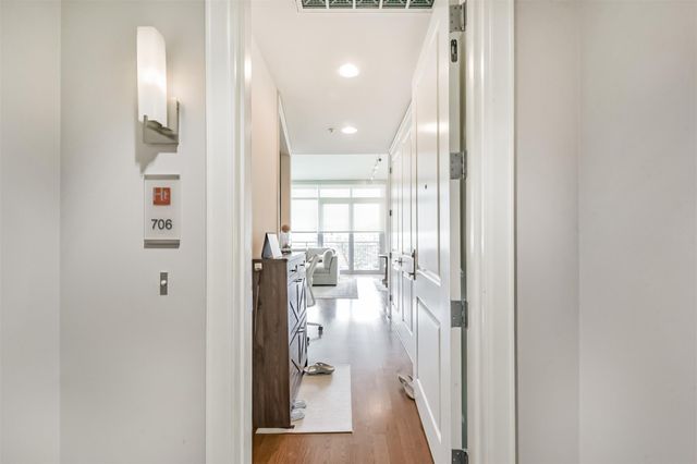 2207 Bancroft Street 706, Houston, TX 77027