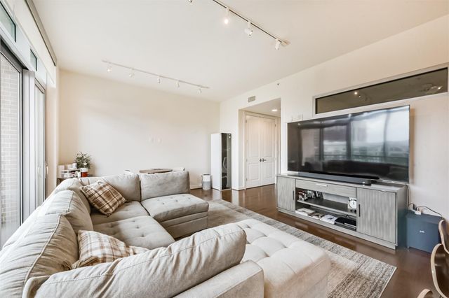 2207 Bancroft Street 706, Houston, TX 77027