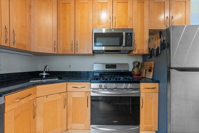 926 W Ainslie Street 3S, Chicago, IL 60640