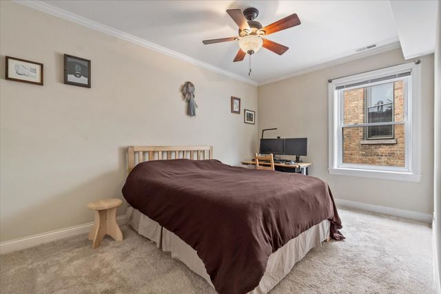 926 W Ainslie Street 3S, Chicago, IL 60640