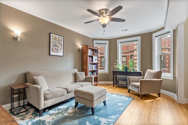 926 W Ainslie Street 3S, Chicago, IL 60640