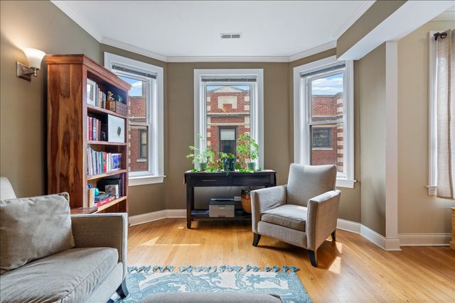 926 W Ainslie Street 3S, Chicago, IL 60640
