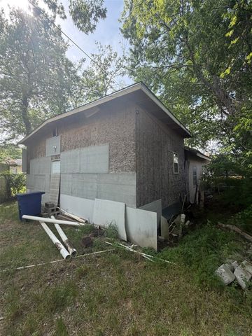 2910 Birmingham Avenue, Dallas, TX 75215