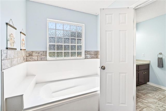 13423 James Copeland Drive, Mobile, AL 36695