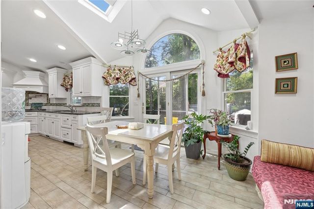 384 Rutland Avenue, Teaneck, NJ 07666