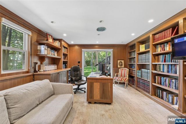 384 Rutland Avenue, Teaneck, NJ 07666