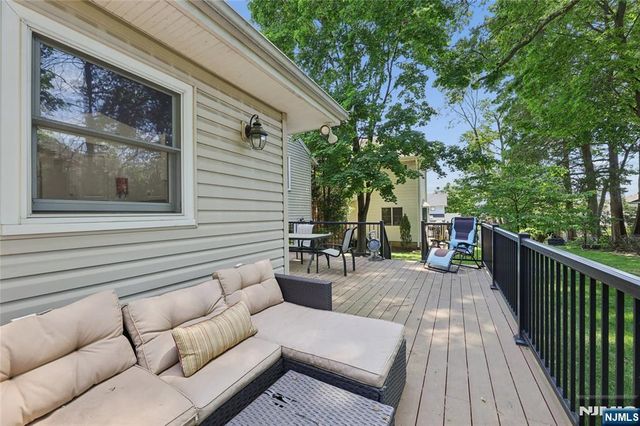 384 Rutland Avenue, Teaneck, NJ 07666