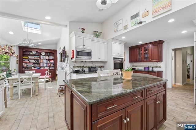 384 Rutland Avenue, Teaneck, NJ 07666