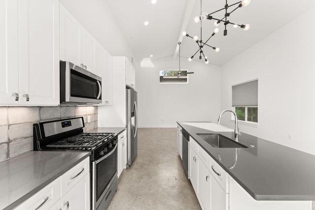 6201 Caddie ST 2, Austin, TX 78741