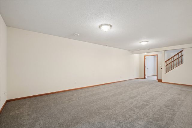 1145 Edwin Drive, Marion, IA 52302