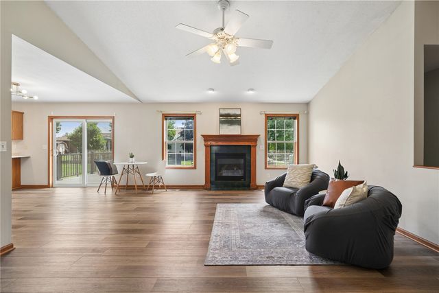 1145 Edwin Drive, Marion, IA 52302