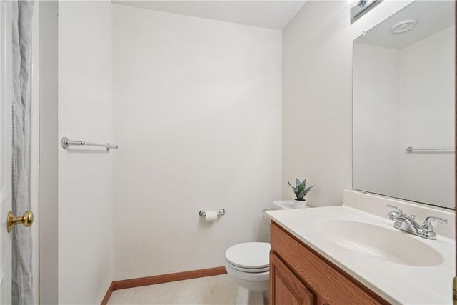 1145 Edwin Drive, Marion, IA 52302