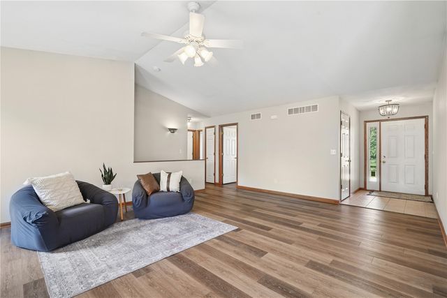 1145 Edwin Drive, Marion, IA 52302