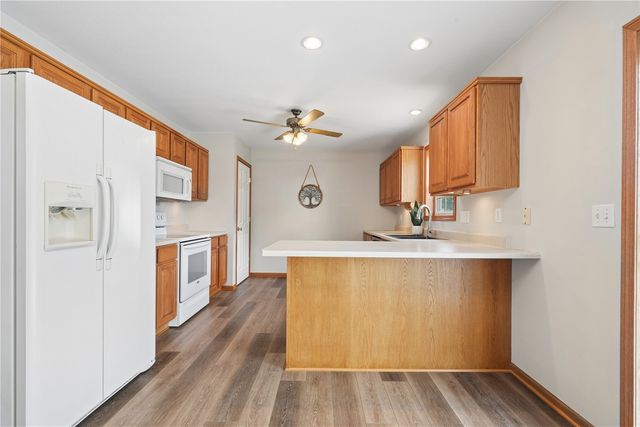 1145 Edwin Drive, Marion, IA 52302