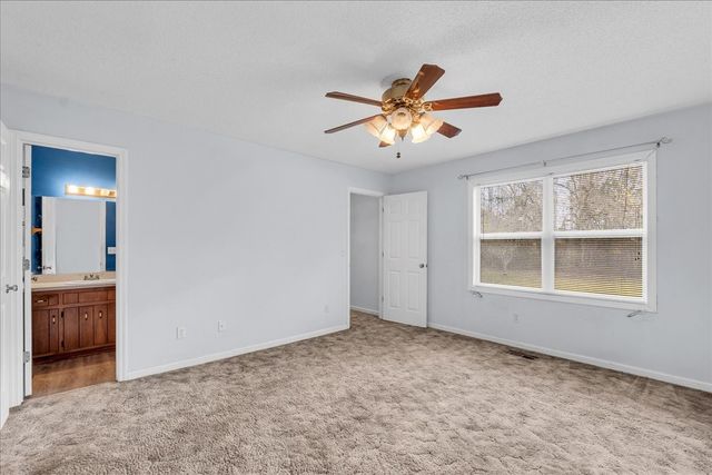 99 Arrowhead Dr, Manchester, TN 37355