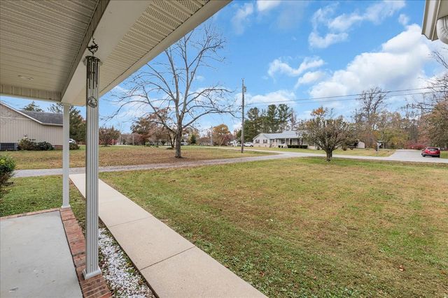 99 Arrowhead Dr, Manchester, TN 37355