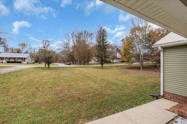 99 Arrowhead Dr, Manchester, TN 37355