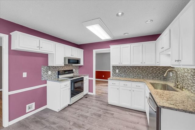 99 Arrowhead Dr, Manchester, TN 37355