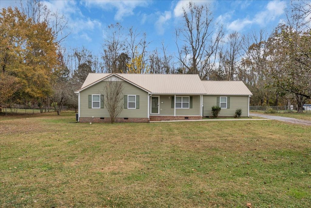 99 Arrowhead Dr, Manchester, TN 37355