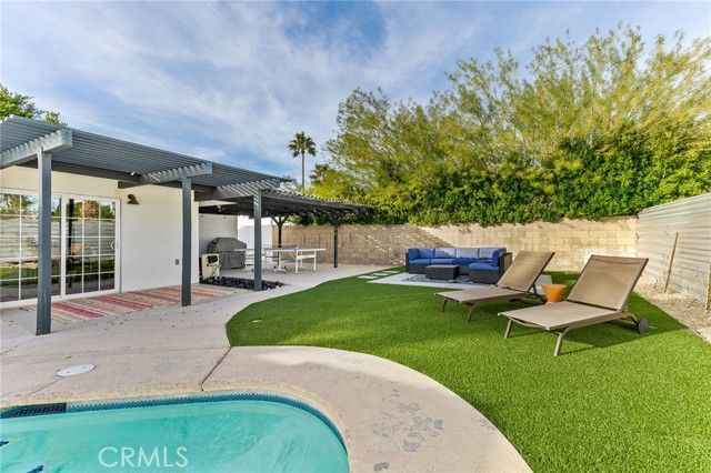2564 N Aurora Drive, Palm Springs, CA 92262