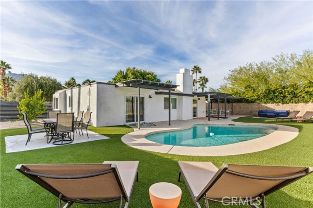 2564 N Aurora Drive, Palm Springs, CA 92262