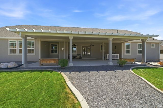 278 E LARSEN LN, Harrisville, UT 84404