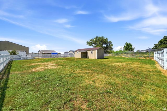 278 E LARSEN LN, Harrisville, UT 84404