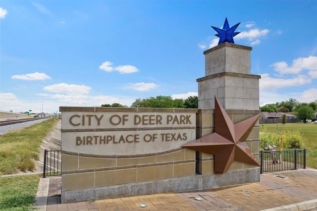 114 E 2nd Street, Deer Park, TX 77536